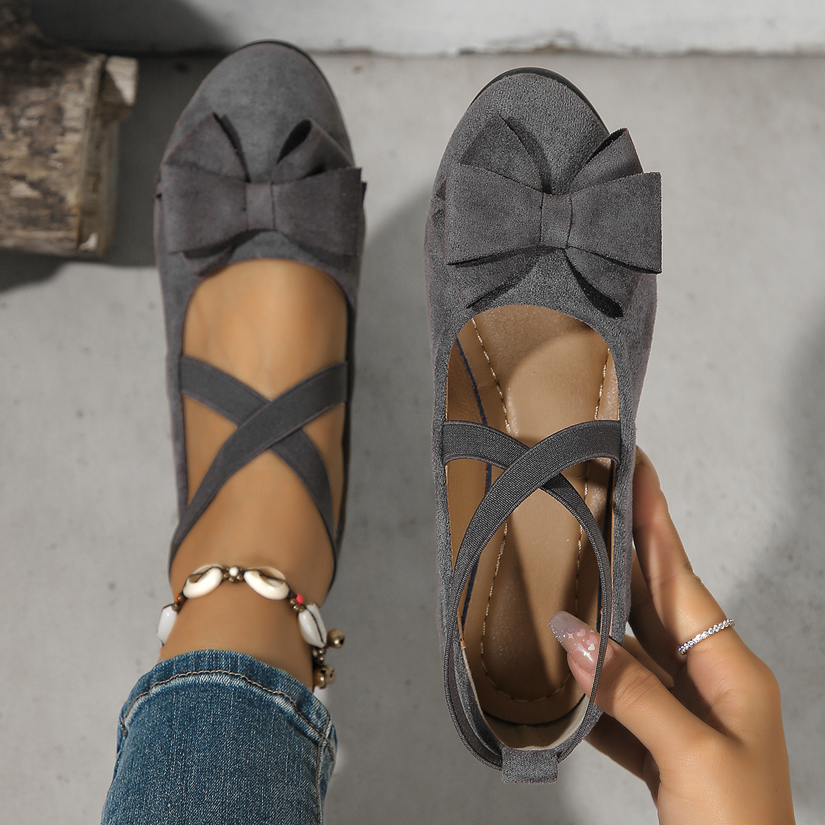 🔥Last Day Promotion 50% OFF - Women's Bow-Decorated Wedge-Heeled Casual Shoes