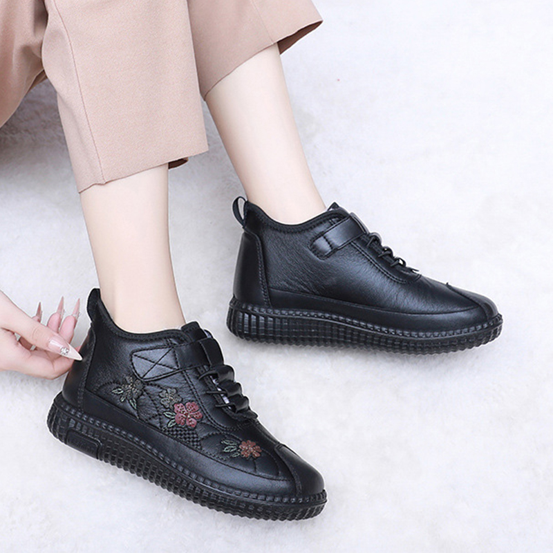 🔥Last Day Promotion 50% OFF - Women's Comfortable Non-Slip Slip-On Warm Boots