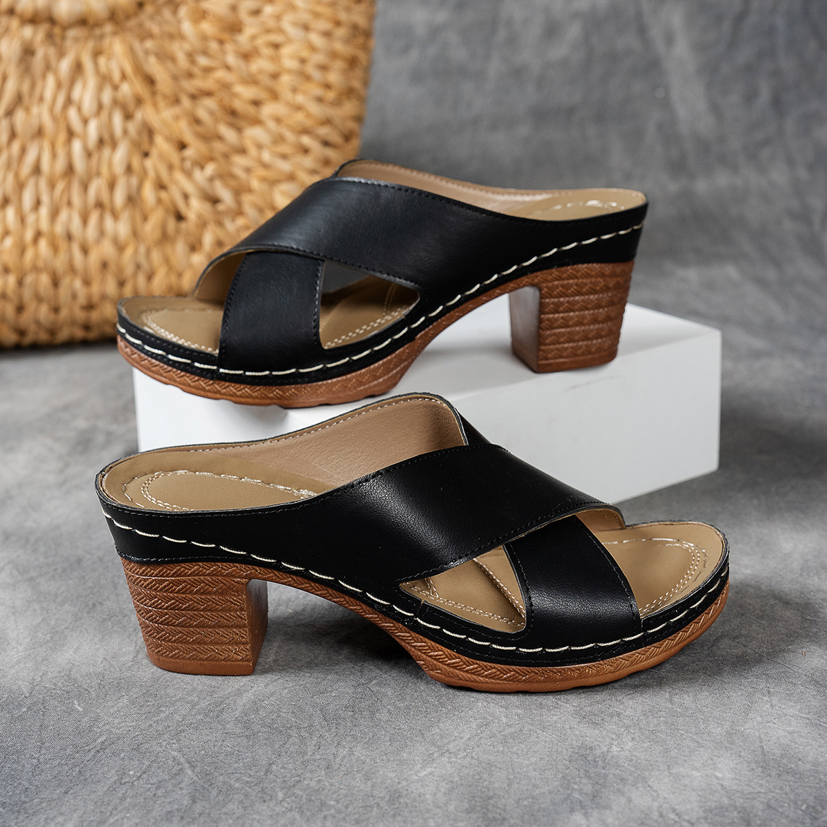 🔥Last Day Promotion 50% OFF - Women's Leather Block Heel Sandals