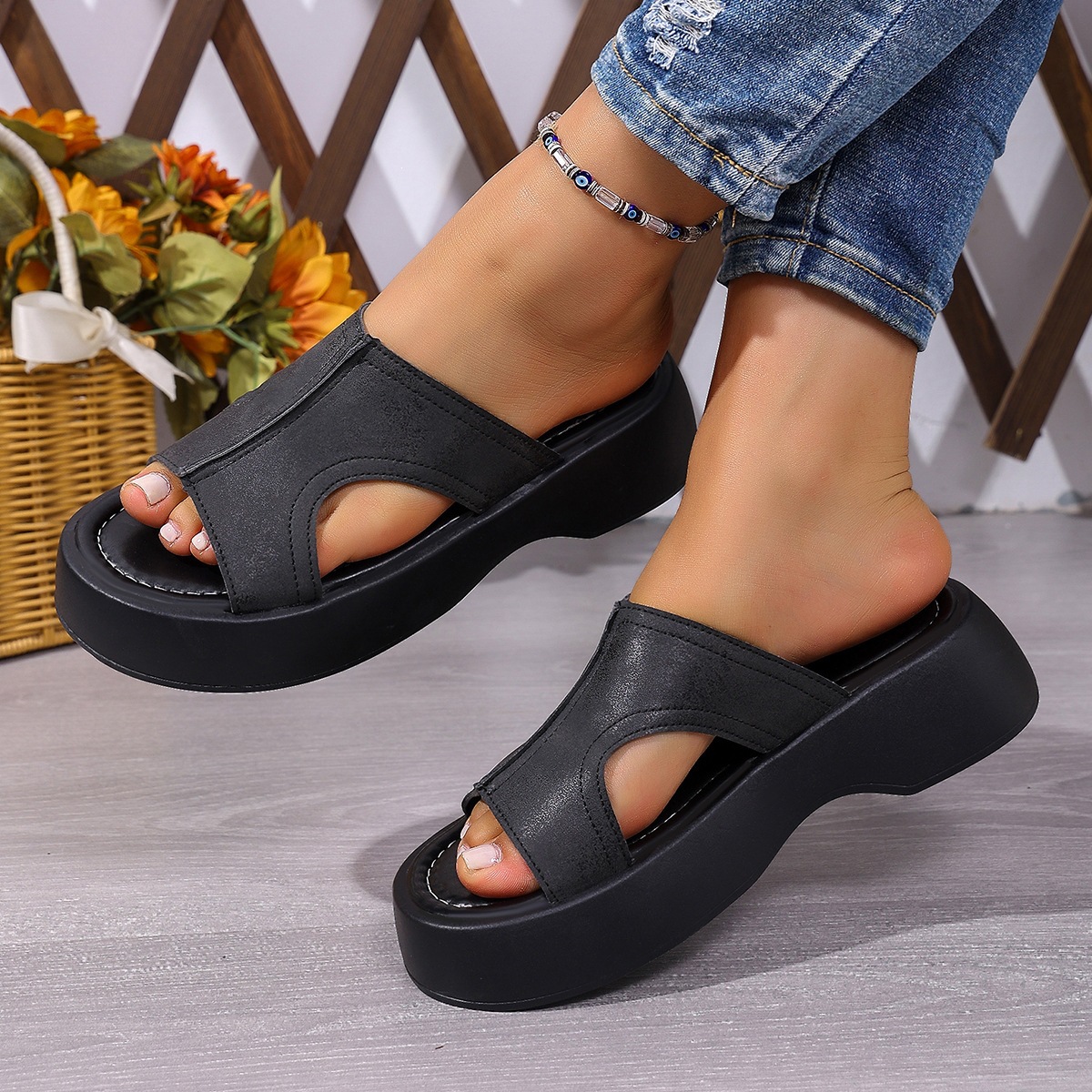 🔥Last Day Promotion 50% OFF -  Women's Thick-Soled Cushioned Casual Sandals