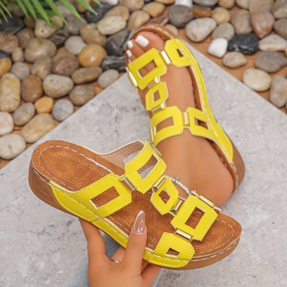 🔥Last Day Promotion 50% OFF - Women's Fashion Non-slip Thick Sole Orthopaedic Sandals