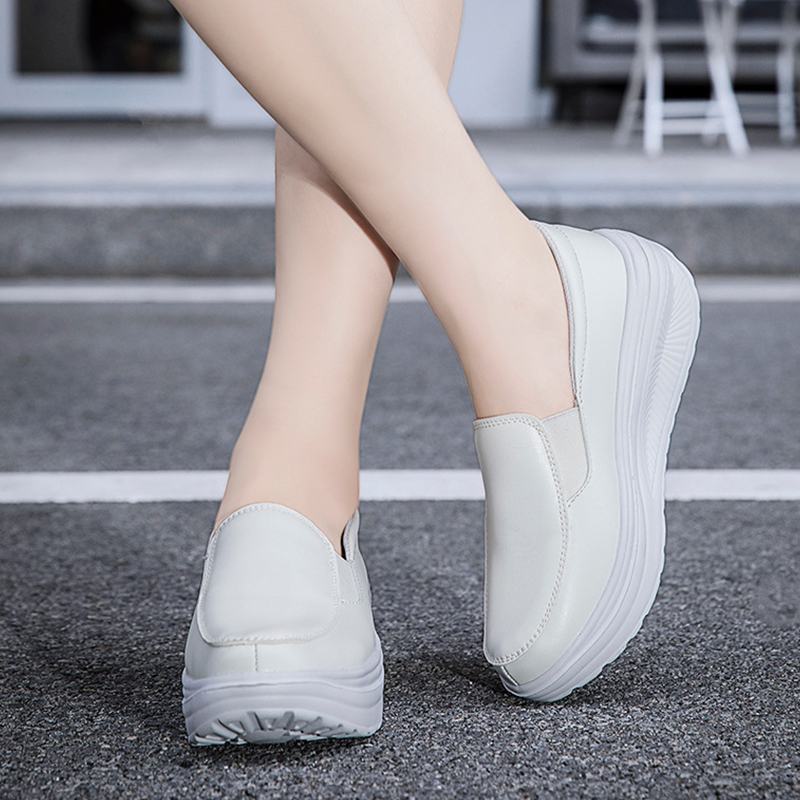🔥Last Day Promotion 50% OFF - Women's Comfortable Chunky-Soled Wedge Casual Shoes