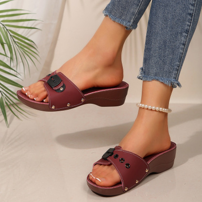 🔥Last Day Promotion 50% OFF - Women's Comfortable Thick Bottom Studded Leather Sandals