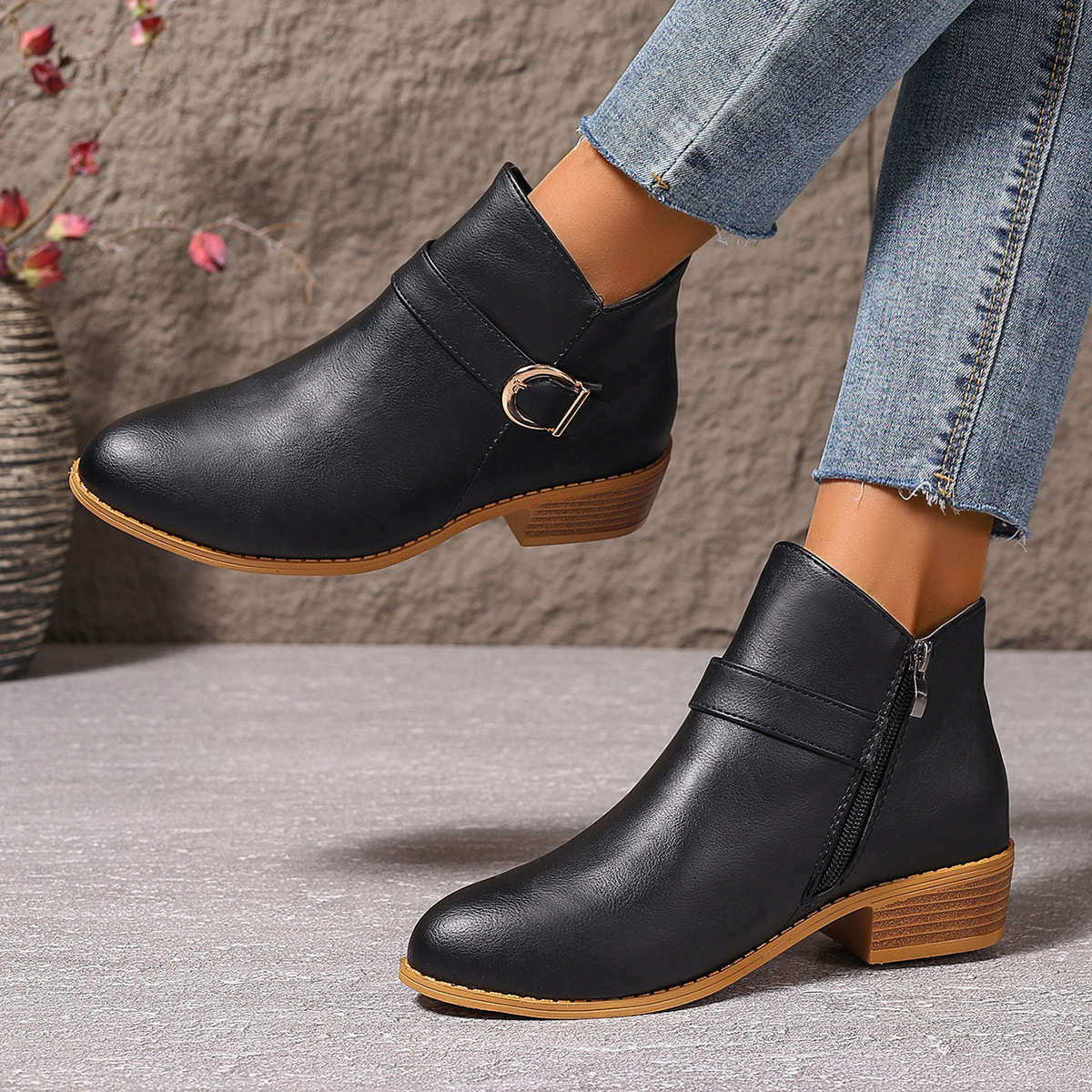 🔥Last Day Promotion 50% OFF - Women's Comfortable Chunky Heel Leather Ankle Boots