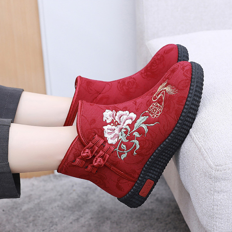 🔥Last Day Promotion 50% OFF - Women's Hand-Embroidered Warm Cotton Boots