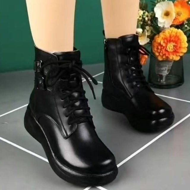 🔥Last Day Promotion 60% OFF - Women's Fashionable Warm Thick-Sole Genuine Leather Boots