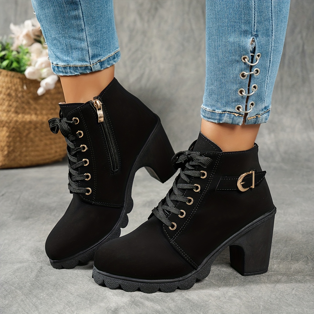 🔥Last Day Promotion 50% OFF - Women's Side-Zip Mid-Heel Leather Ankle Boots