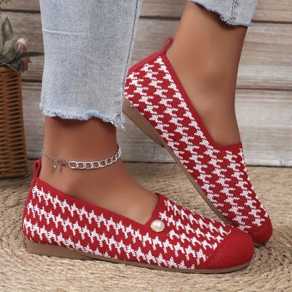 🔥Last Day Promotion 50% OFF - Women's Comfortable Breathable Pearl Embellished Round Toe Walking Shoes