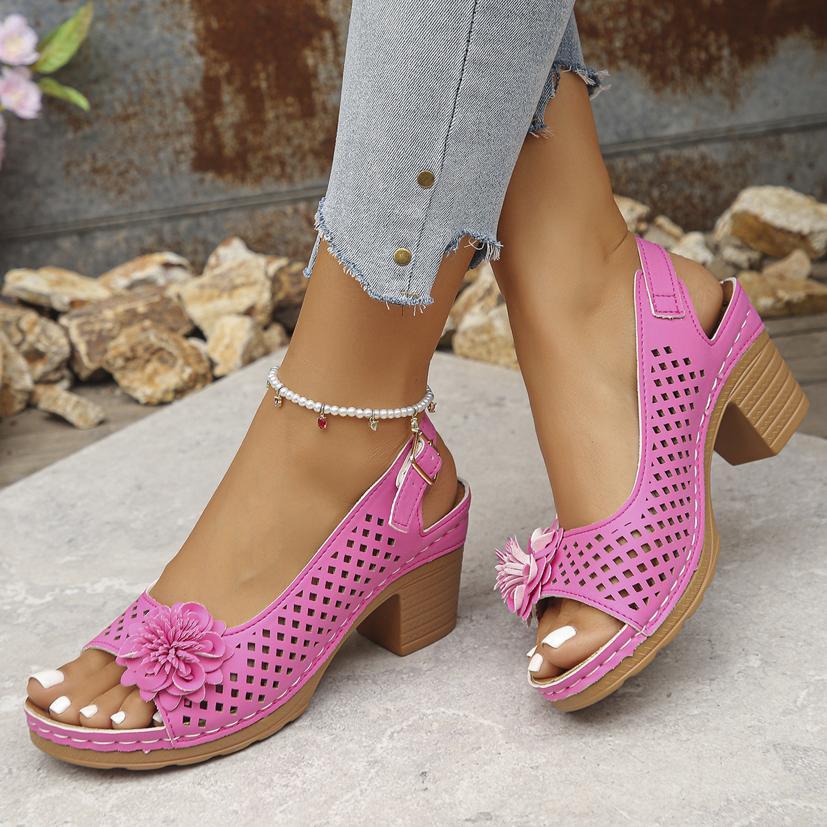 🔥Last Day Promotion 50% OFF - Women's Flower Block Heel Sandals