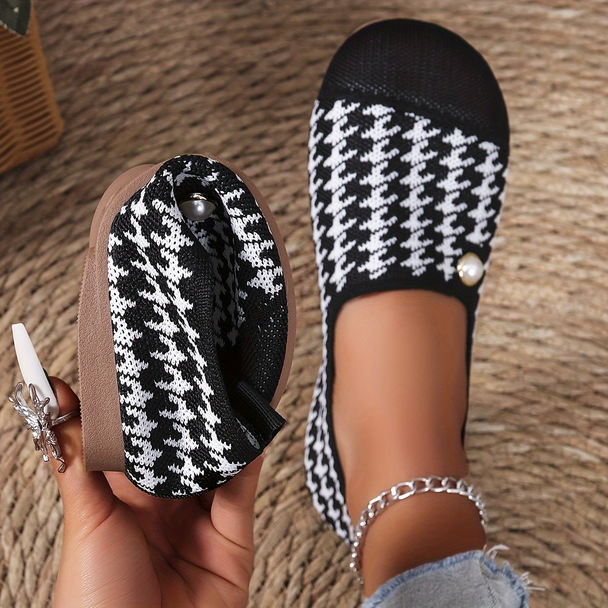 🔥Last Day Promotion 50% OFF - Women's Comfortable Breathable Pearl Em