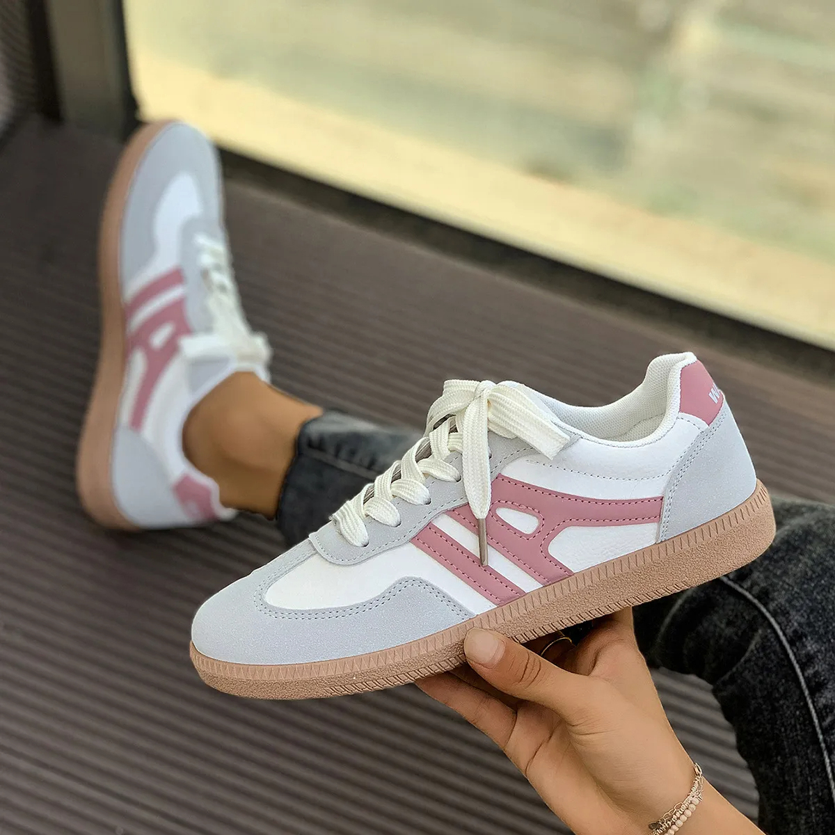 🔥Last Day Promotion 50% OFF - Women's Comfortable Breathable Orthopaedic Sneakers
