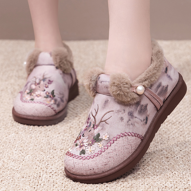 🔥Last Day Promotion 50% OFF - Women's Hand-Embroidered Deer-Motif Warm Casual Shoes