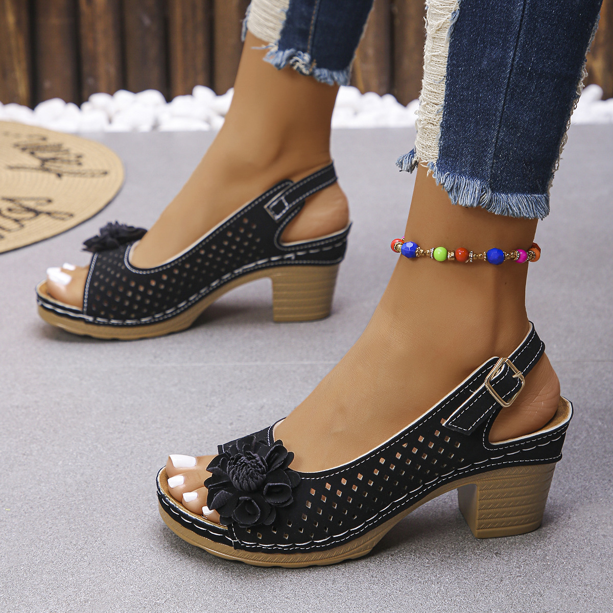 🔥Last Day Promotion 50% OFF - Women's Flower Block Heel Sandals