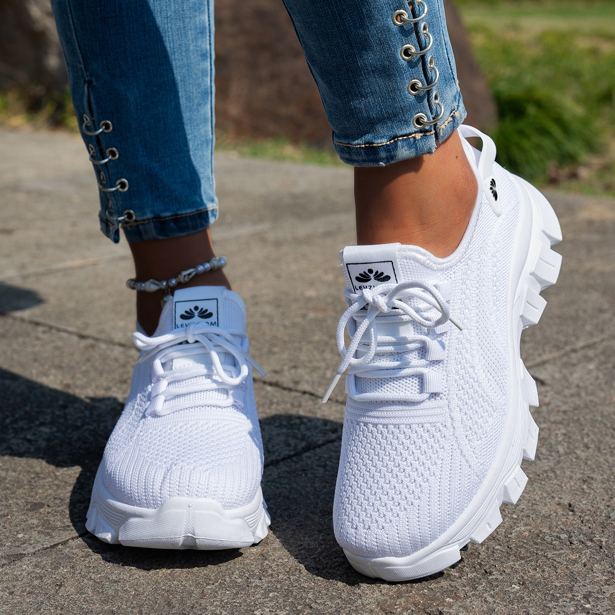 🔥Last Day Promotion 50% OFF - Women's Soft-Sole Breathable Casual Sneakers