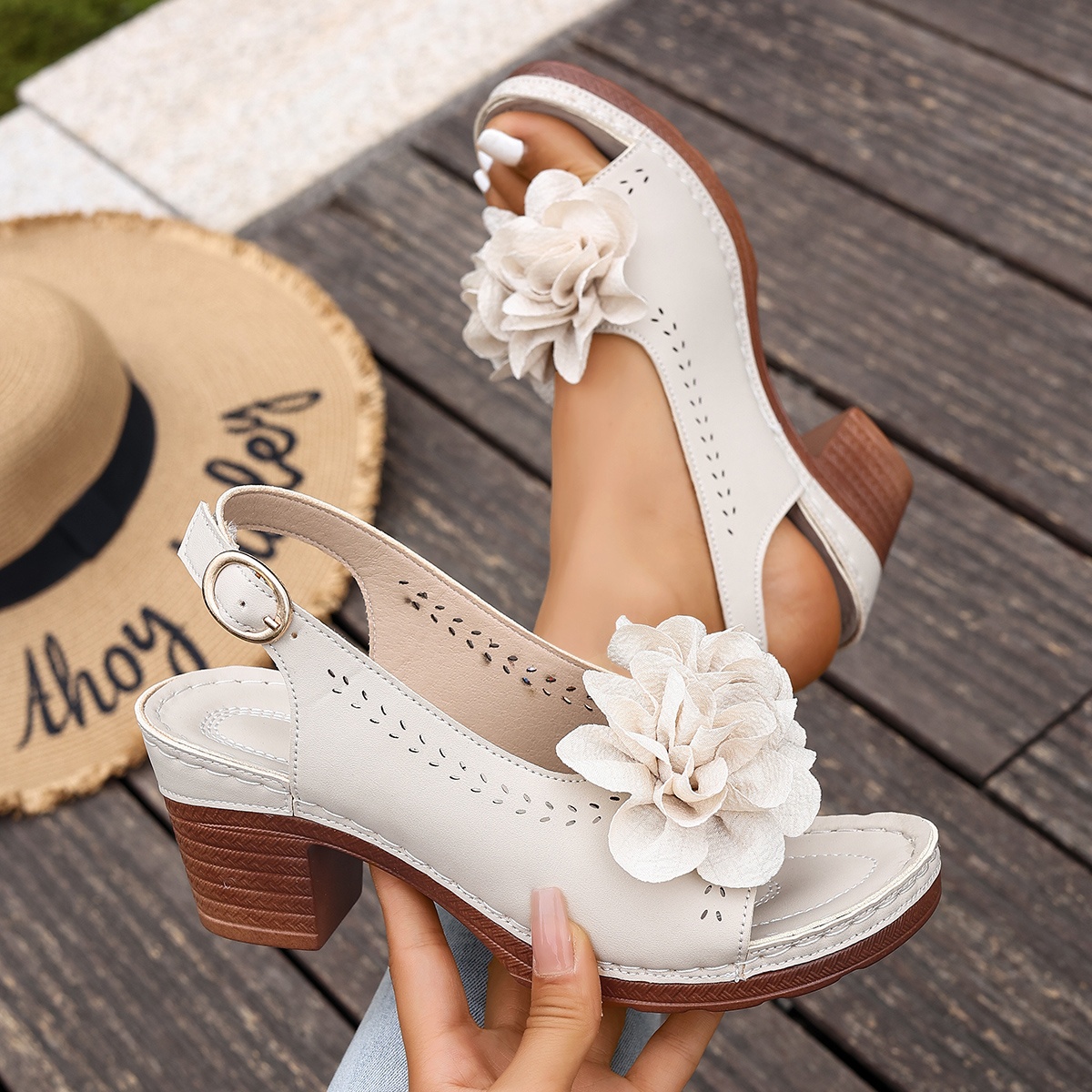 🔥Last Day Promotion 50% OFF - Women's Fashion Floral Block Heel Casual Sandals
