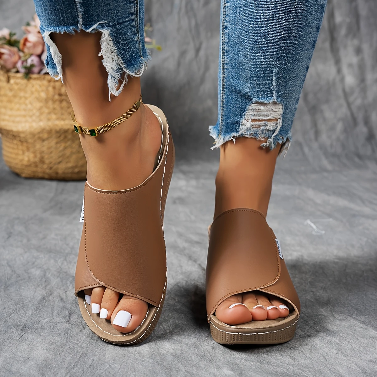 🔥Last Day Promotion 50% OFF - Women's Comfortable Thick Sole Arch Support Leather Slippers