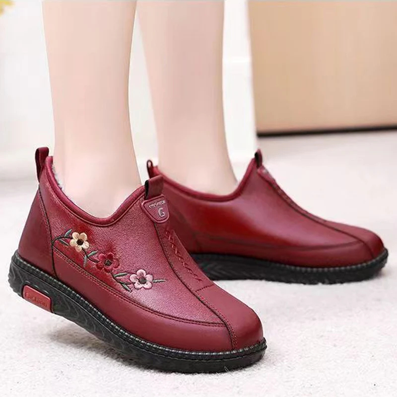 🔥Last Day Promotion 50% OFF - Women's Soft Leather Fleece-Lined Warm Casual Shoes