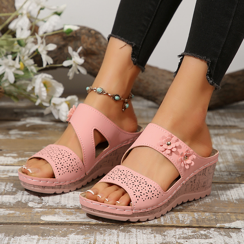 🔥Last Day Promotion 50% OFF - Women's Elegant Floral Embellished Wedge Orthopaedic Sandals