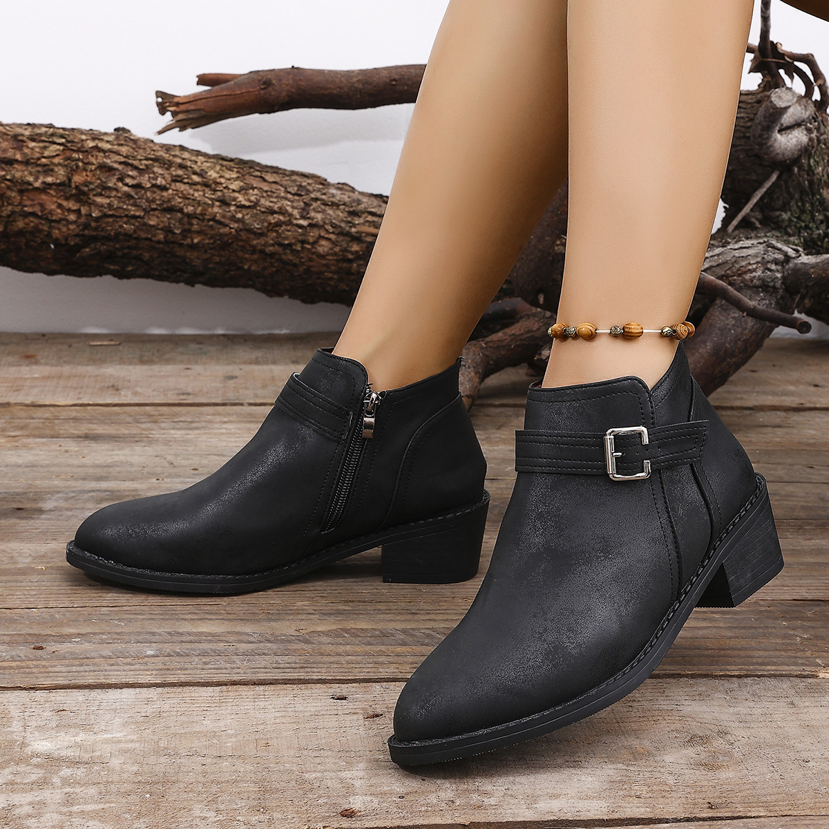 🔥Last Day Promotion 50% OFF - Women's Fashionable Comfortable Side-Zip Genuine Leather Ankle Boots