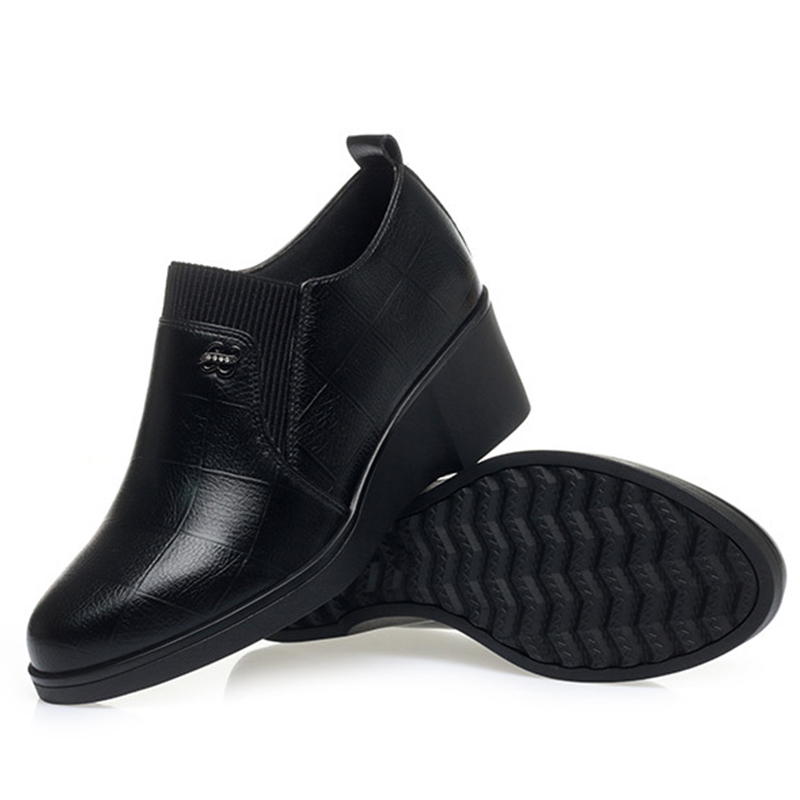 🔥Last Day Promotion 50% OFF - Women's Solid-Colour Fashion Wedge Orthopaedic Leather Shoes