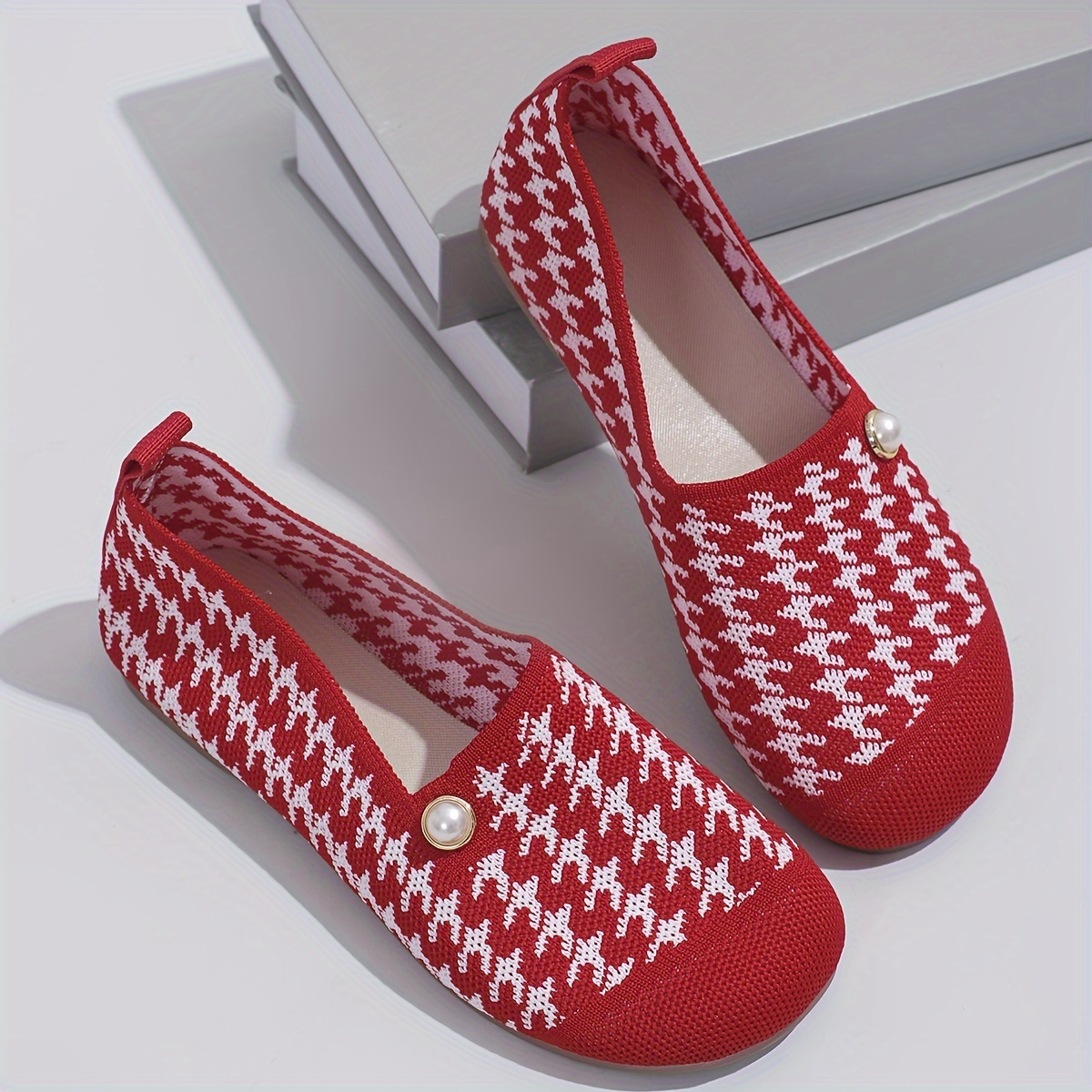 🔥Last Day Promotion 50% OFF - Women's Comfortable Breathable Pearl Embellished Round Toe Walking Shoes