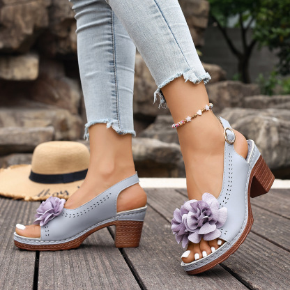 🔥Last Day Promotion 50% OFF - Women's Fashion Floral Block Heel Casual Sandals