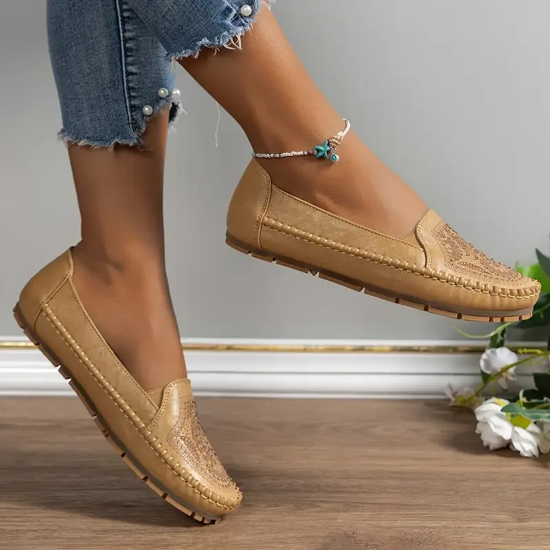 🔥Last Day Promotion 50% OFF - Vintage Rhinestone Fashion Women's Leather Orthopaedic Shoes