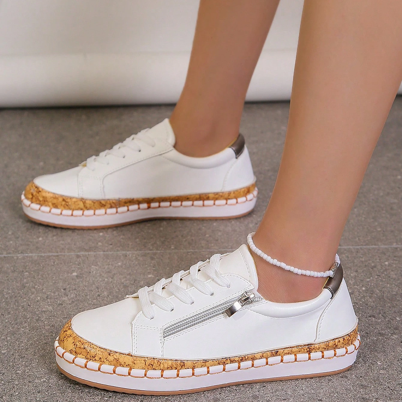 🔥Last Day Promotion 50% OFF - Women's Fashion Hand Embroidered Orthopaedic Sneakers