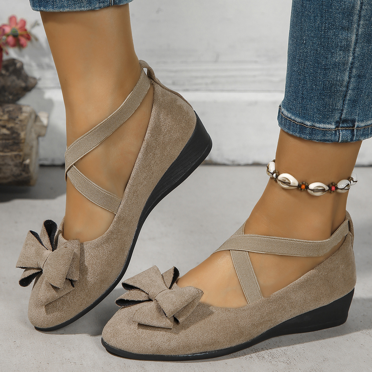 🔥Last Day Promotion 50% OFF - Women's Bow-Decorated Wedge-Heeled Casual Shoes