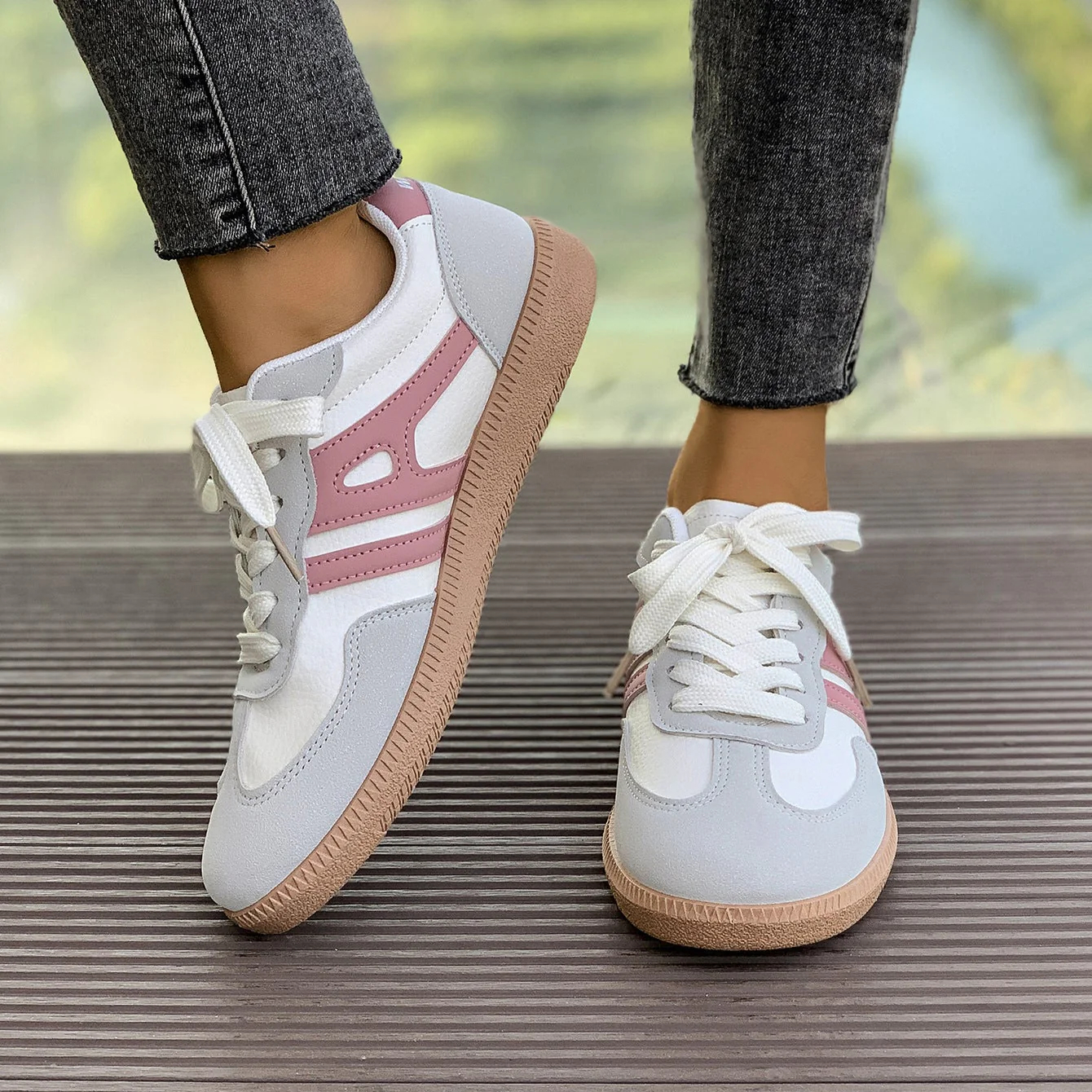 🔥Last Day Promotion 50% OFF - Women's Comfortable Breathable Orthopaedic Sneakers