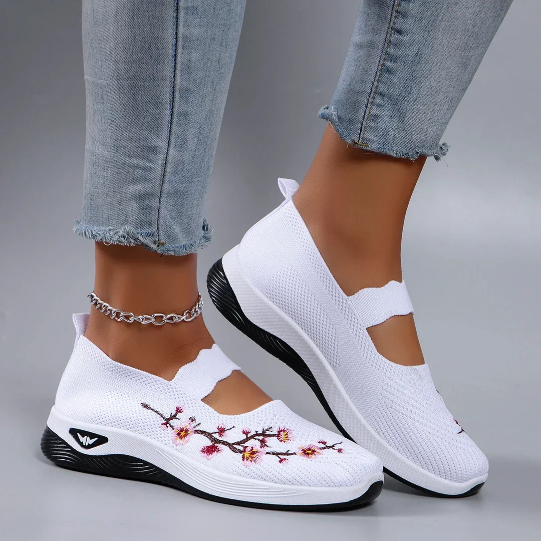 🔥Last Day Promotion 50% OFF - Women's Casual Breathable Slip On Orthopaedic Walking Shoes