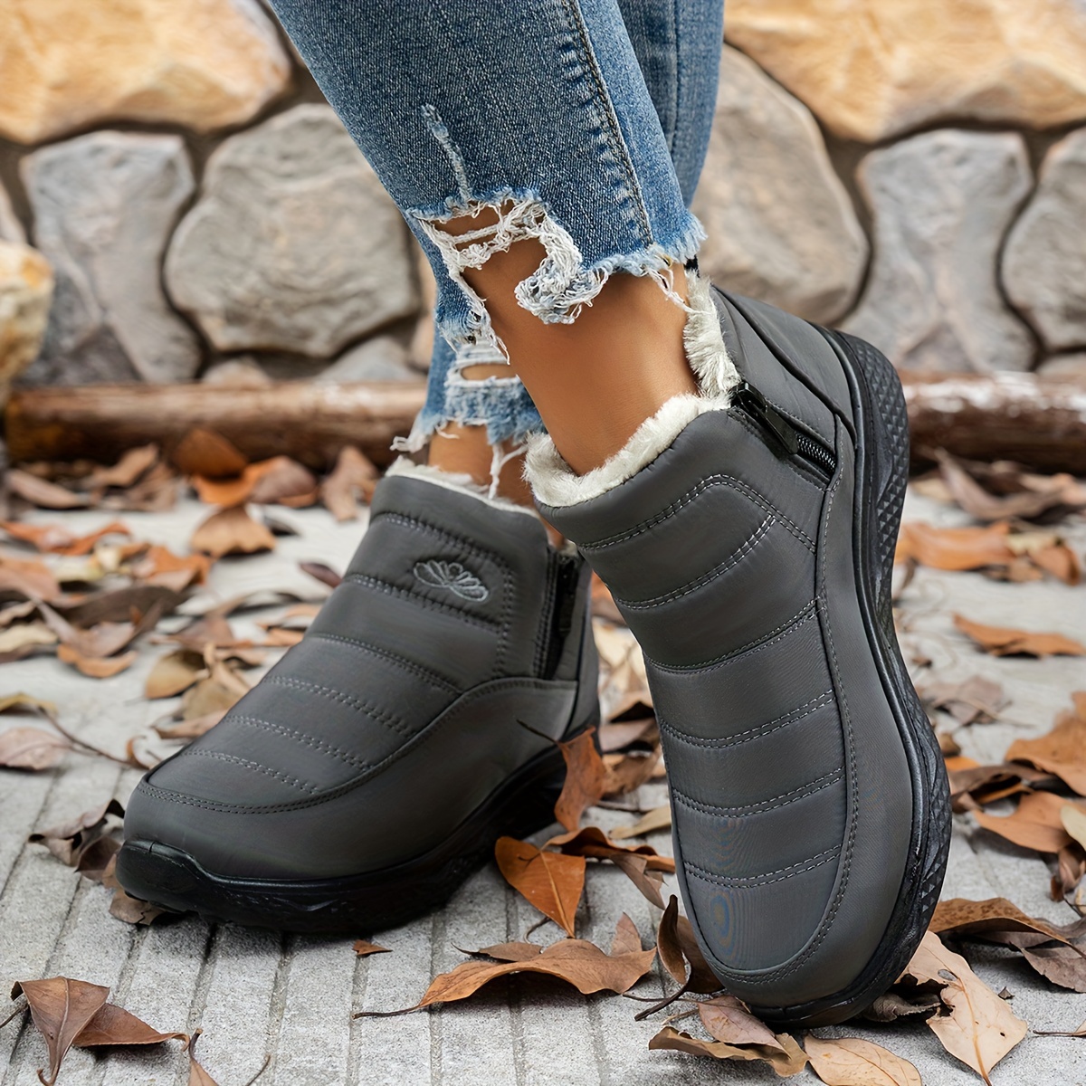 🔥Last Day Promotion 50% OFF - Women's Plush-Lined Non-Slip Warm Snow Boots