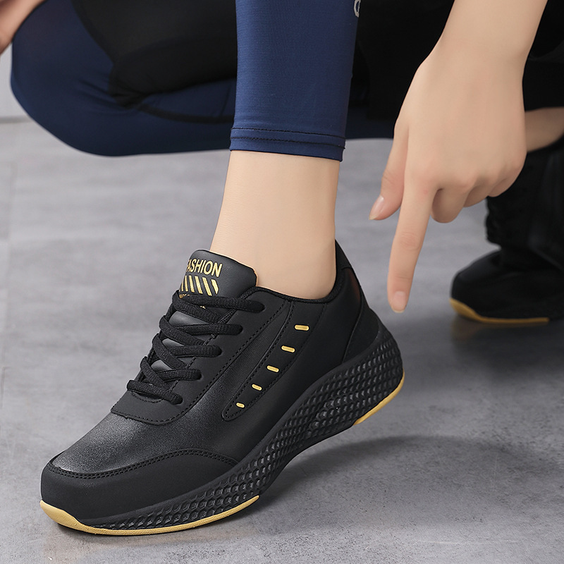 🔥Last Day Promotion 50% OFF - Women's Lightweight Soft-Sole Orthopaedic Sneakers