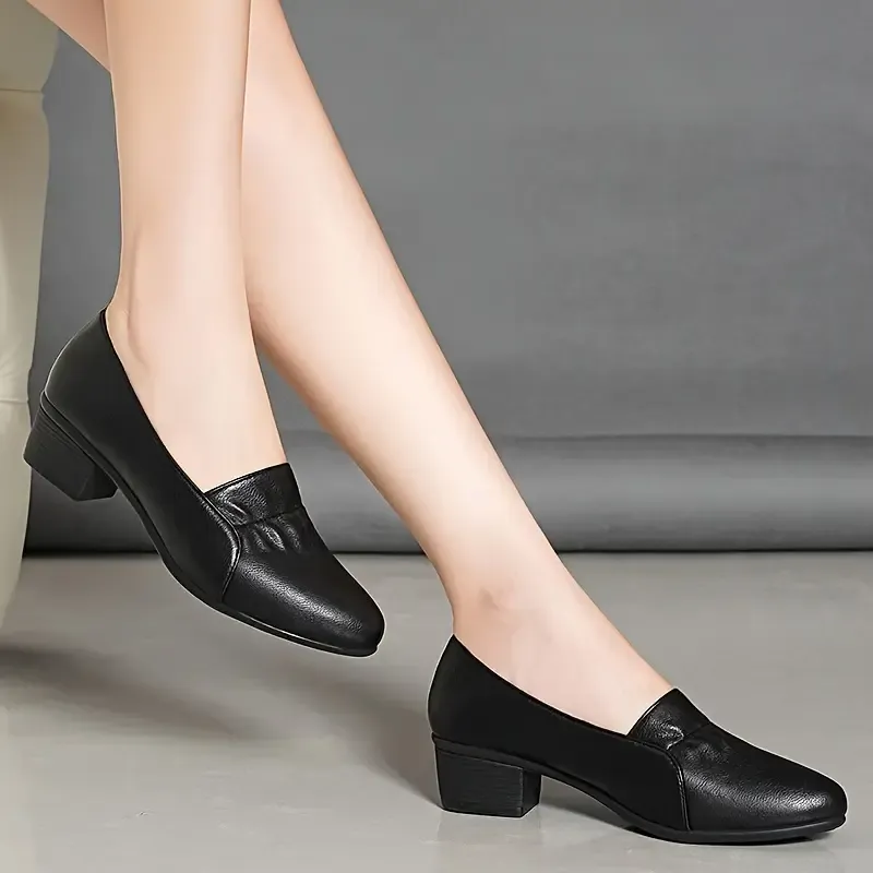🔥Last Day Promotion 50% OFF - Women's Trendy Non-slip Soft Sole Short Heeled Leather Shoes