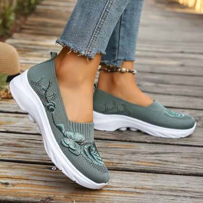 🔥Last Day Promotion 50% OFF - Women's Embroidered Comfortable Breathable Casual Shoes