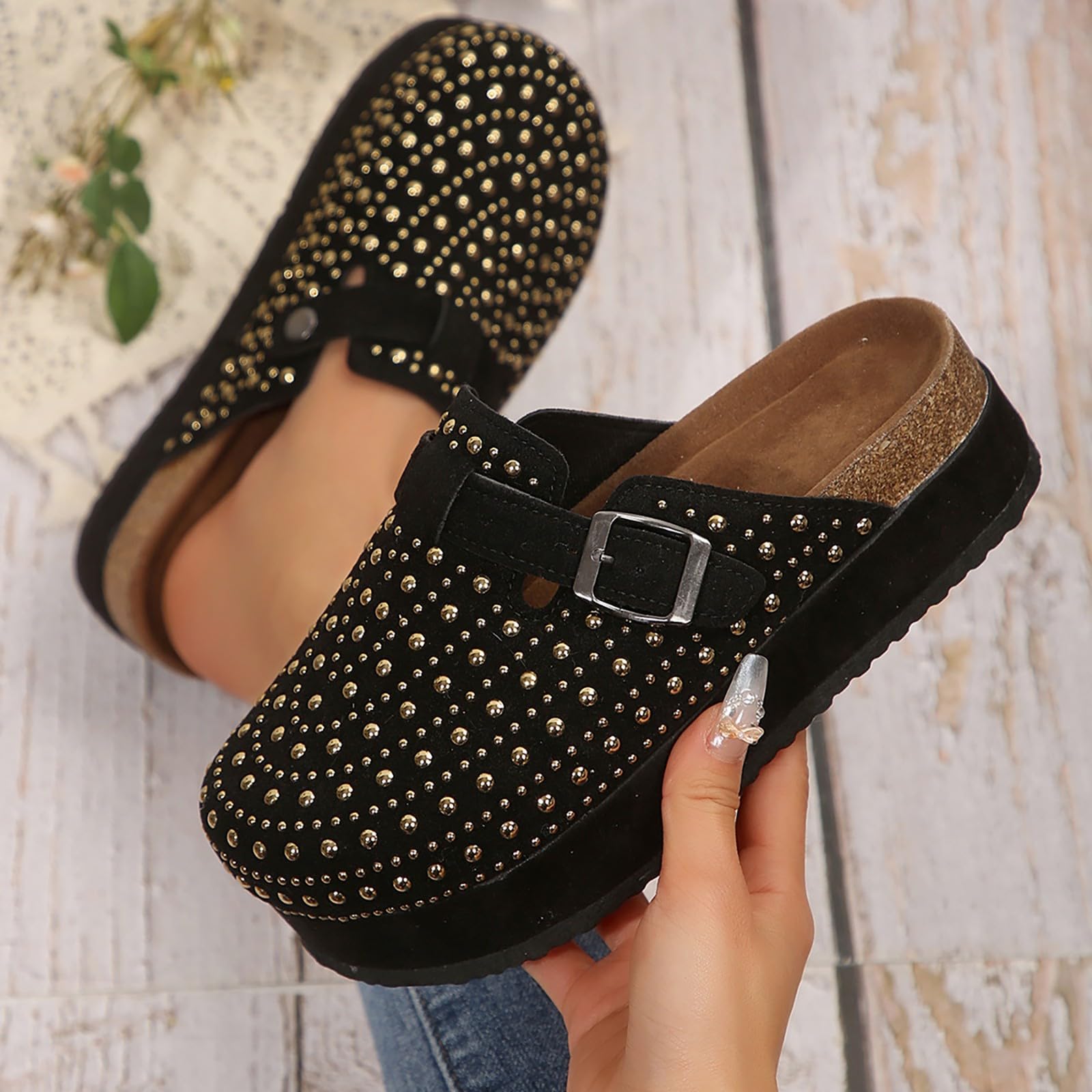 🔥Last Day Promotion 50% OFF - Women's Comfortable Closed Toe Studded Platform Sandals