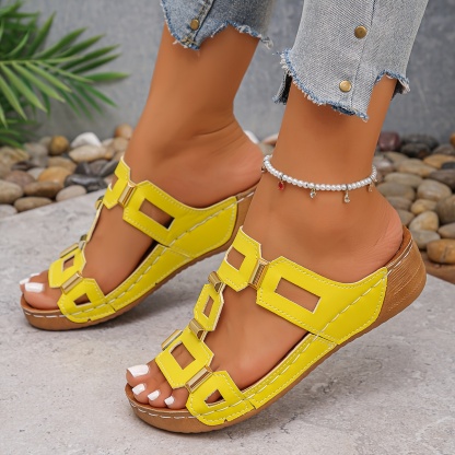 🔥Last Day Promotion 50% OFF - Women's Fashion Non-slip Thick Sole Orthopaedic Sandals