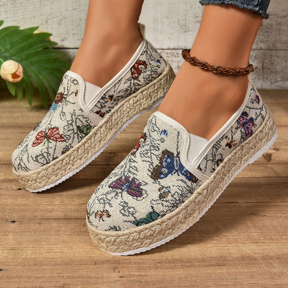 🔥Last Day Promotion 50% OFF - Women's New Stylish Comfortable Casual Loafers