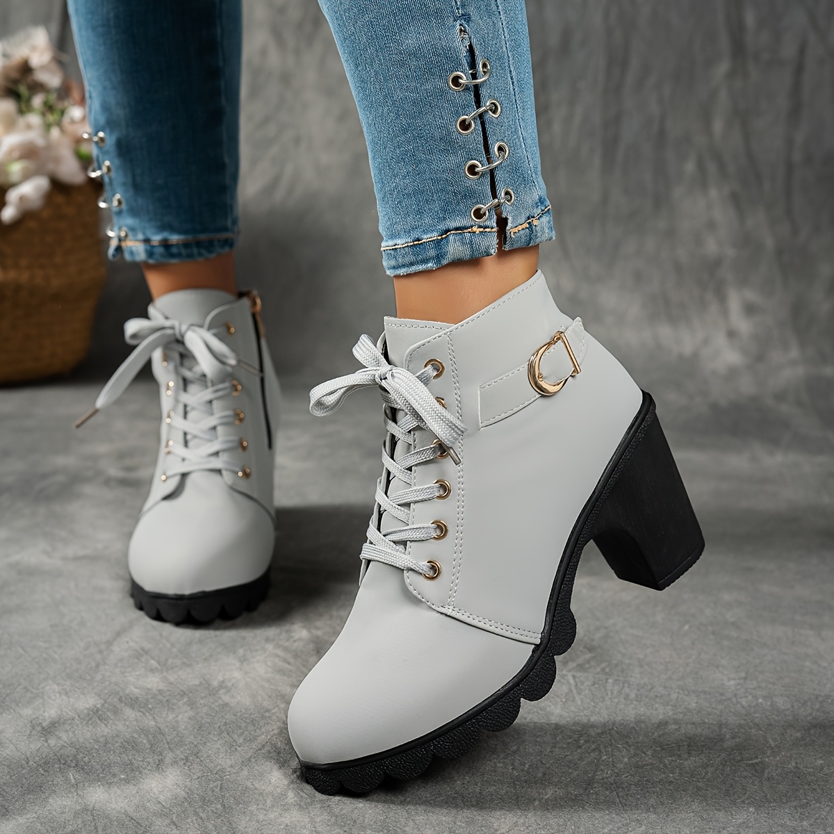 🔥Last Day Promotion 50% OFF - Women's Side-Zip Mid-Heel Leather Ankle Boots