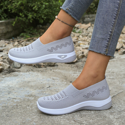 🔥Last Day Promotion 50% OFF - Women's Lightweight Breathable Soft-Sole Walking Shoes