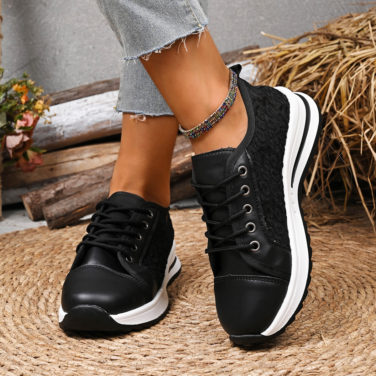 🔥Last Day Promotion 50% OFF - Women's Comfortable Breathable Orthopaedic Sneakers