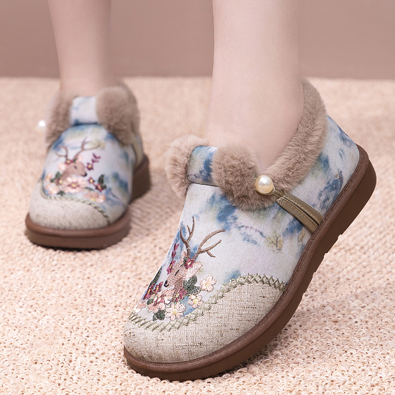 🔥Last Day Promotion 50% OFF - Women's Hand-Embroidered Deer-Motif Warm Casual Shoes