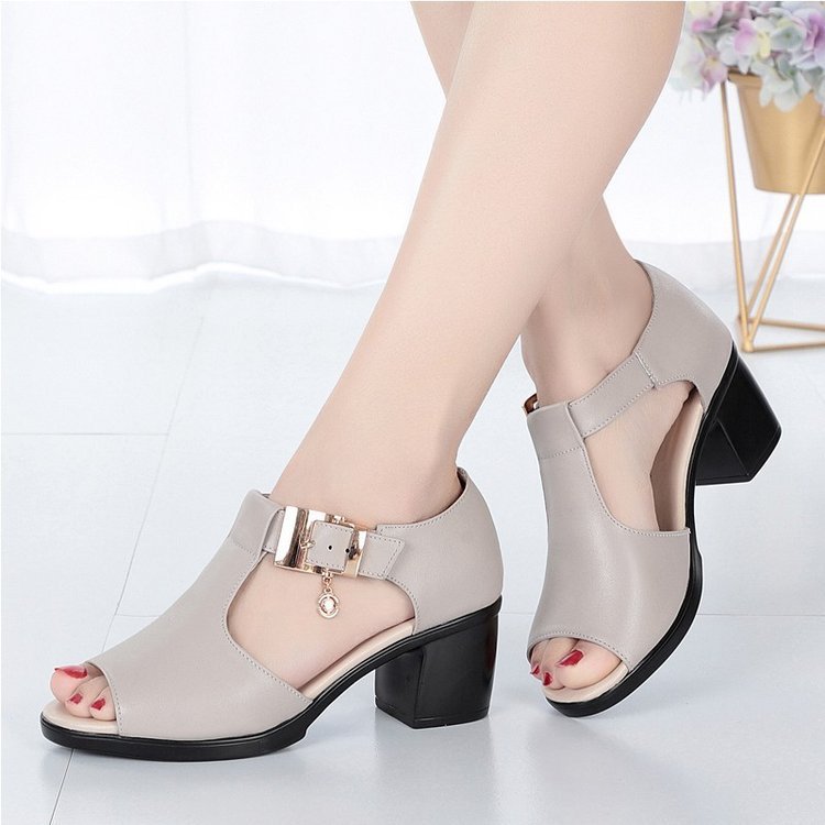 🔥Last Day Promotion 50% OFF - Women's Chunky Heel Leather Sandals