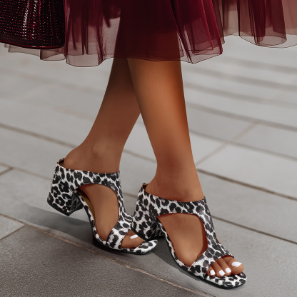 🔥Last Day Promotion 50% OFF - Women's Fashion Chunky Heel Leather Orthopaedic Sandals