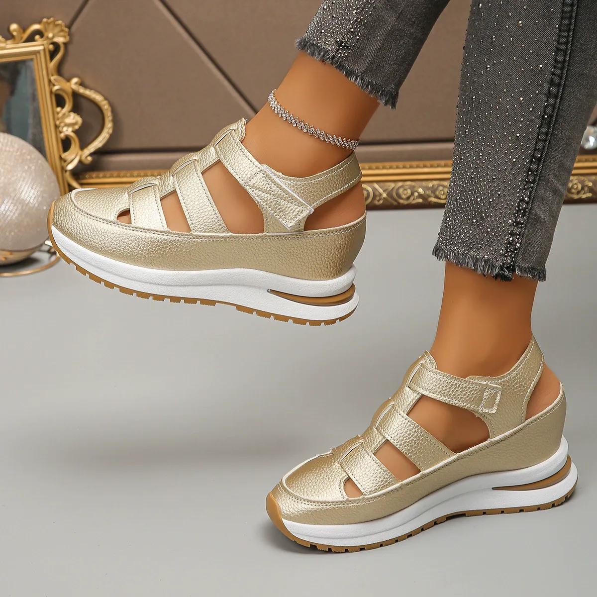 🔥Last Day Promotion 50% OFF - Womens Soft Sole Breathable Platform Sandals