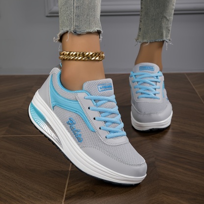🔥Last Day Promotion 50% OFF - Women's Breathable Fashion Chunky-Soled Trainers