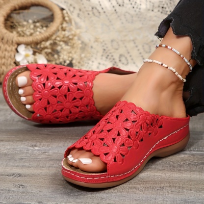 🔥Last Day Promotion 50% OFF - Women's Floral Design Comfort Wedge Orthopaedic Sandals