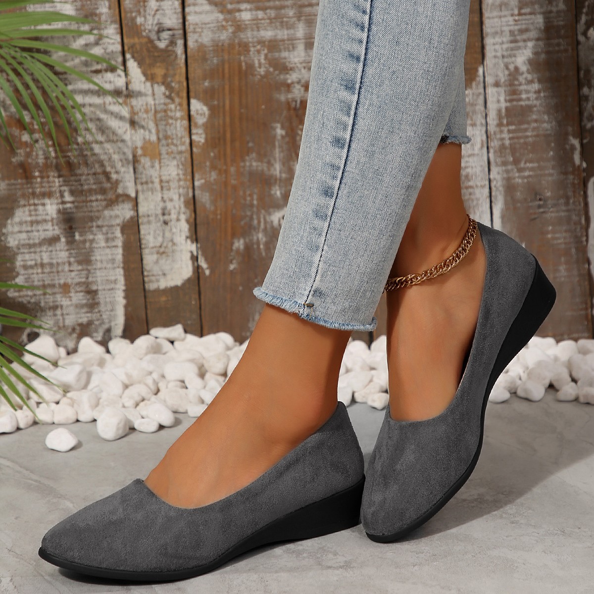 🔥Last Day Promotion 50% OFF - Women's Comfortable Soft Sole Slope Heel Casual Shoes