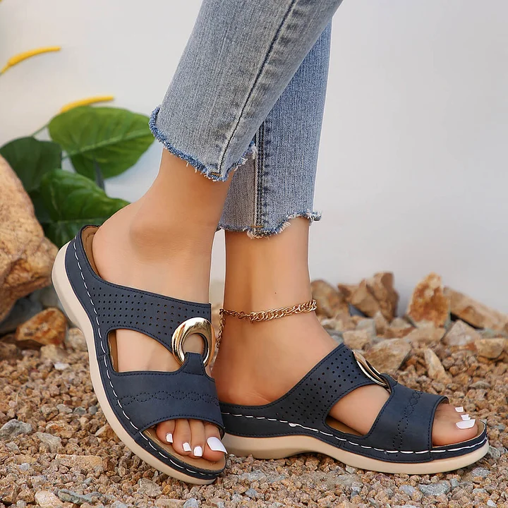 🔥Last Day Promotion 50% OFF - Women's Casual Breathable Leather Orthopaedic Platform Sandals (Buy 2 Free Shipping)