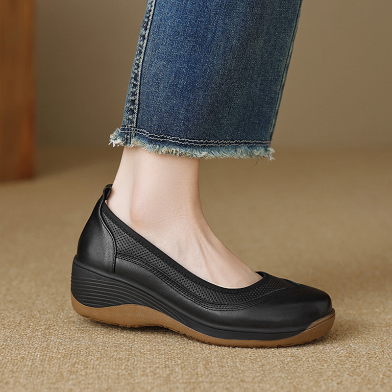 🔥Last Day Promotion 50% OFF - Women's Casual Thick Sole Orthopaedic Leather Shoes